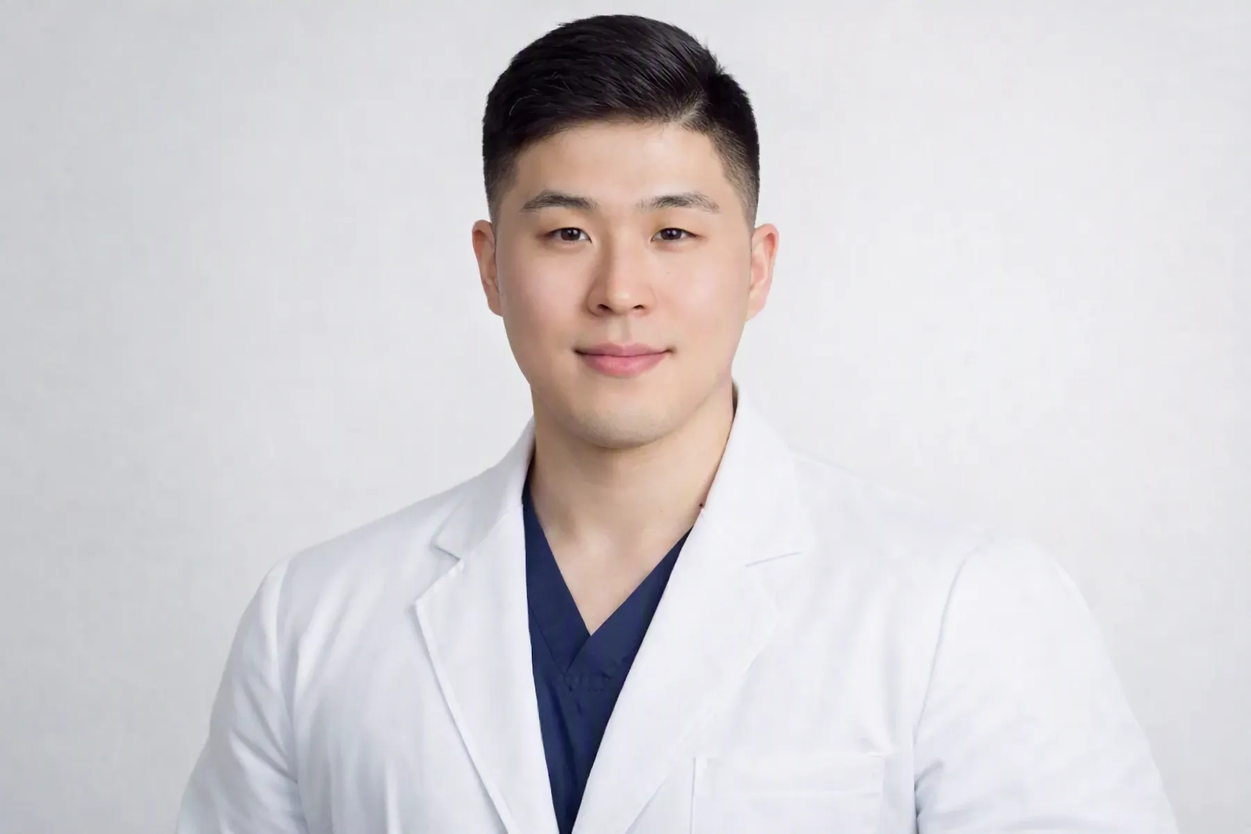 K Dental Hospital キム・ジンファン先生 ポートレート
